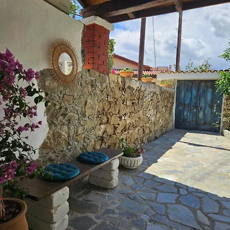 Traditional House Near Troodos For Families And Nature Lovers! ニコシア