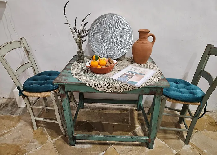 Traditional Adobe House In Evrychou With Cozy Garden And Fireplace! 尼科西亚