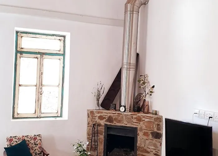 度假居 Traditional Adobe House In Evrychou With Cozy Garden And Fireplace! *