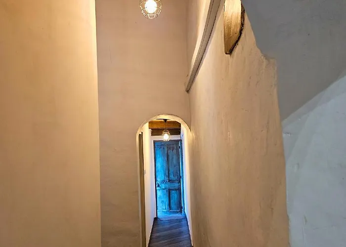 度假居 Traditional Adobe House In Evrychou With Cozy Garden And Fireplace!