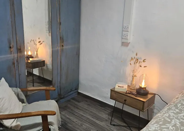 度假居 Traditional Adobe House In Evrychou With Cozy Garden And Fireplace! 尼科西亚