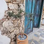 Traditional Adobe House In Evrychou With Cozy Garden And Fireplace! Nikosia