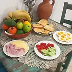 Ferienhaus Traditional Adobe House In Evrychou With Cozy Garden And Fireplace!