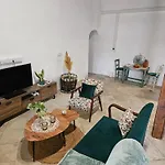 Ferienhaus Traditional Adobe House In Evrychou With Cozy Garden And Fireplace! Nikosia