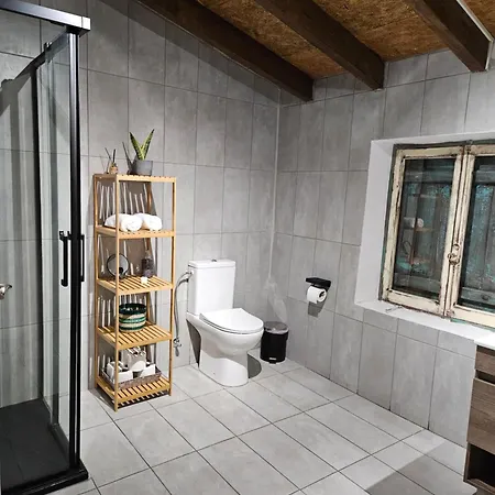 Traditional Adobe House In Evrychou With Cozy Garden And Fireplace! Nikósie