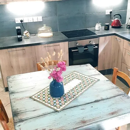 Traditional Adobe House In Evrychou With Cozy Garden And Fireplace! Nikósie