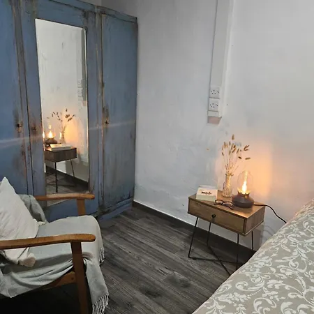 בית נופש Traditional Adobe House In Evrychou With Cozy Garden And Fireplace! ניקוסיה