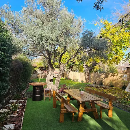 Traditional Adobe House In Evrychou With Cozy Garden And Fireplace! * ניקוסיה