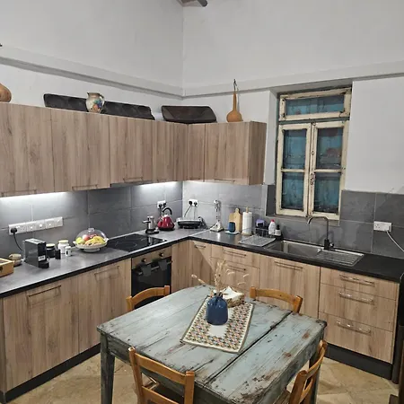 Traditional Adobe House In Evrychou With Cozy Garden And Fireplace! * Nikósie