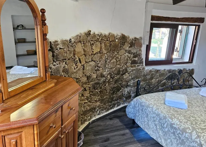 Σπίτι διακοπών Traditional Adobe House In Evrychou With Cozy Garden And Fireplace! *