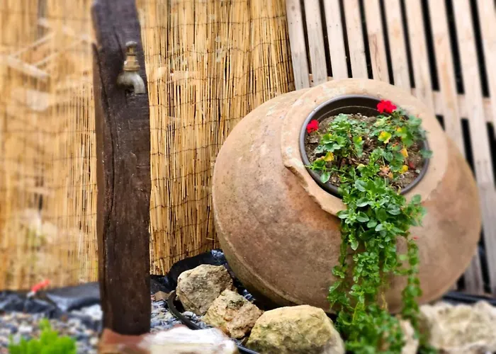 Traditional Adobe House In Evrychou With Cozy Garden And Fireplace! בית נופש *