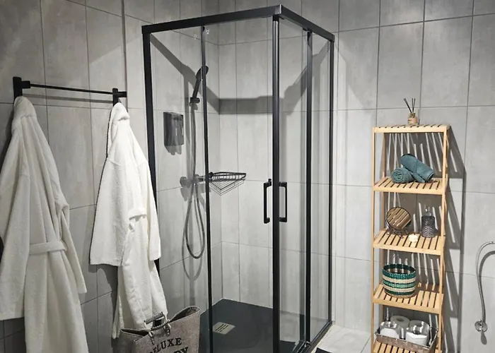 Traditional Adobe House In Evrychou With Cozy Garden And Fireplace! * ניקוסיה