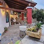 Traditional Adobe House In Evrychou With Cozy Garden And Fireplace! *