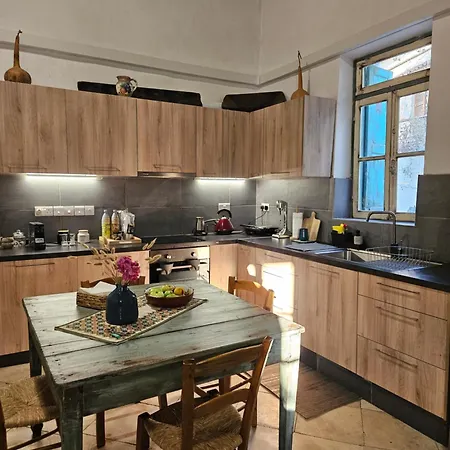 Traditional Adobe House In Evrychou With Cozy Garden And Fireplace! Feriehus